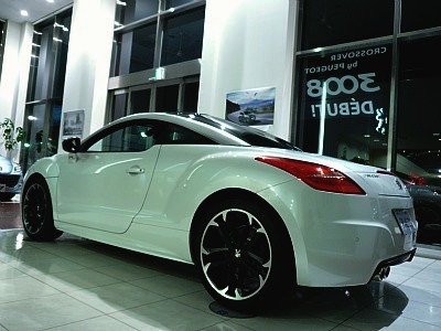 閉店後のショールームから