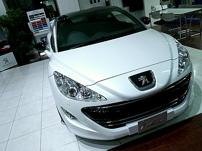 閉店後のショールームから