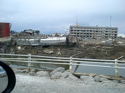 支援車両＠気仙沼