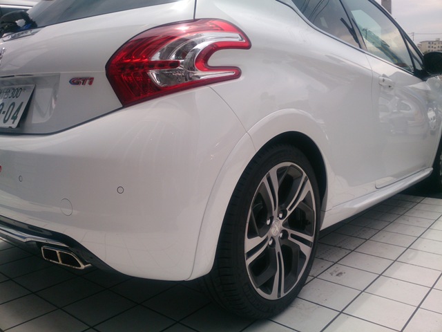 208GTI　試乗会！！