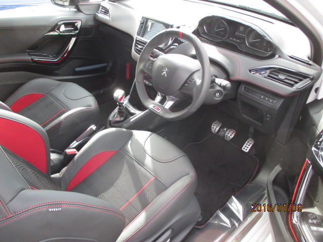 新しい試乗車です！！