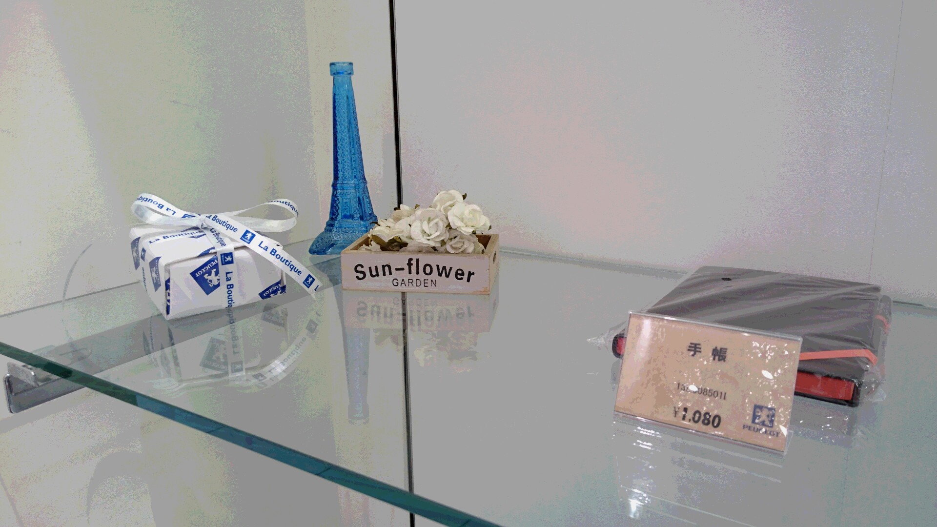 プジョーブティック模様替え。