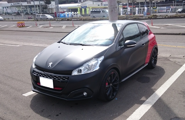 208GTi by PEUGEOT SPORT