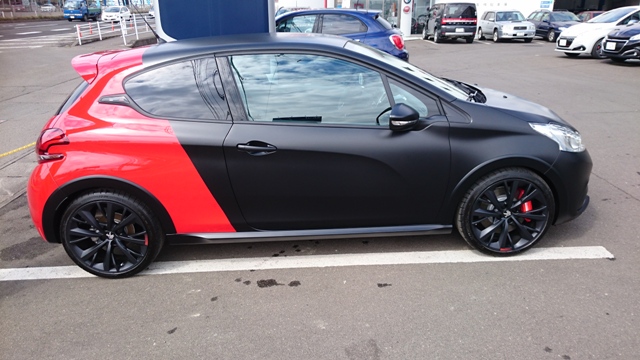 208GTi by PEUGEOT SPORT