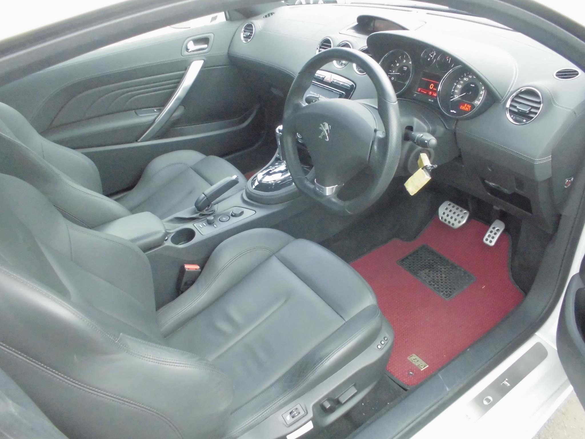 プジョー認定中古車のご案内