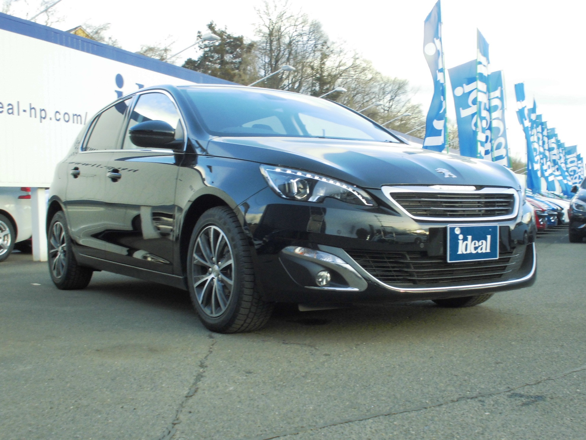 おススメのプジョー認定中古車！