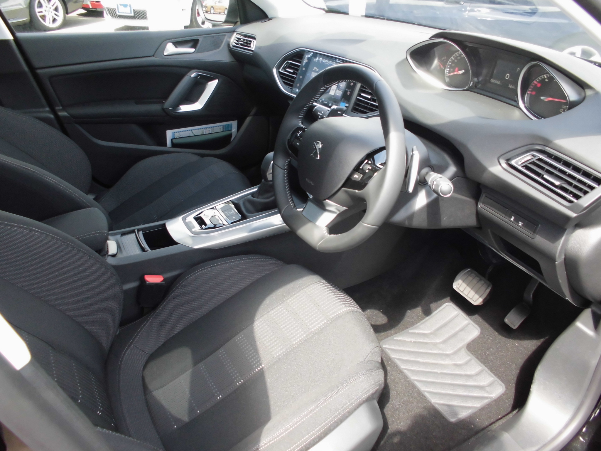 田村のプジョー認定中古車紹介！