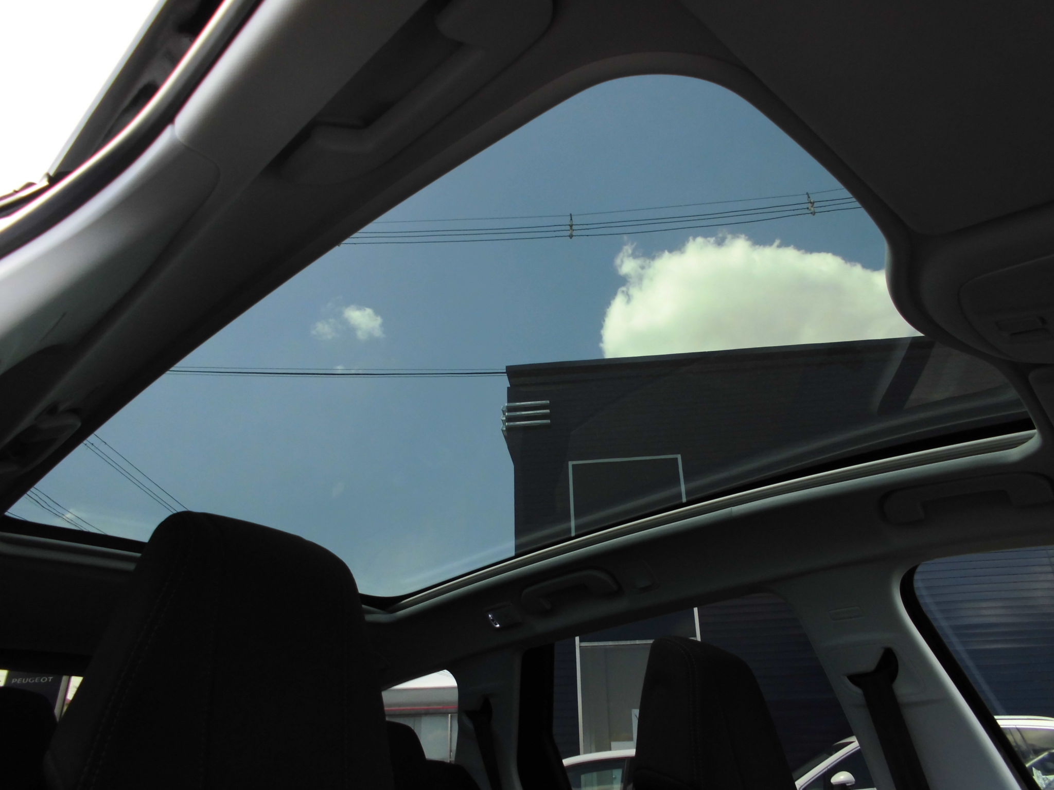 田村のプジョー認定中古車紹介！