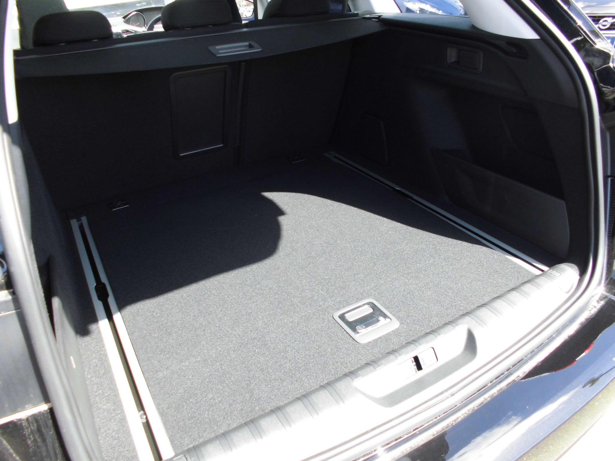 田村のプジョー認定中古車紹介！