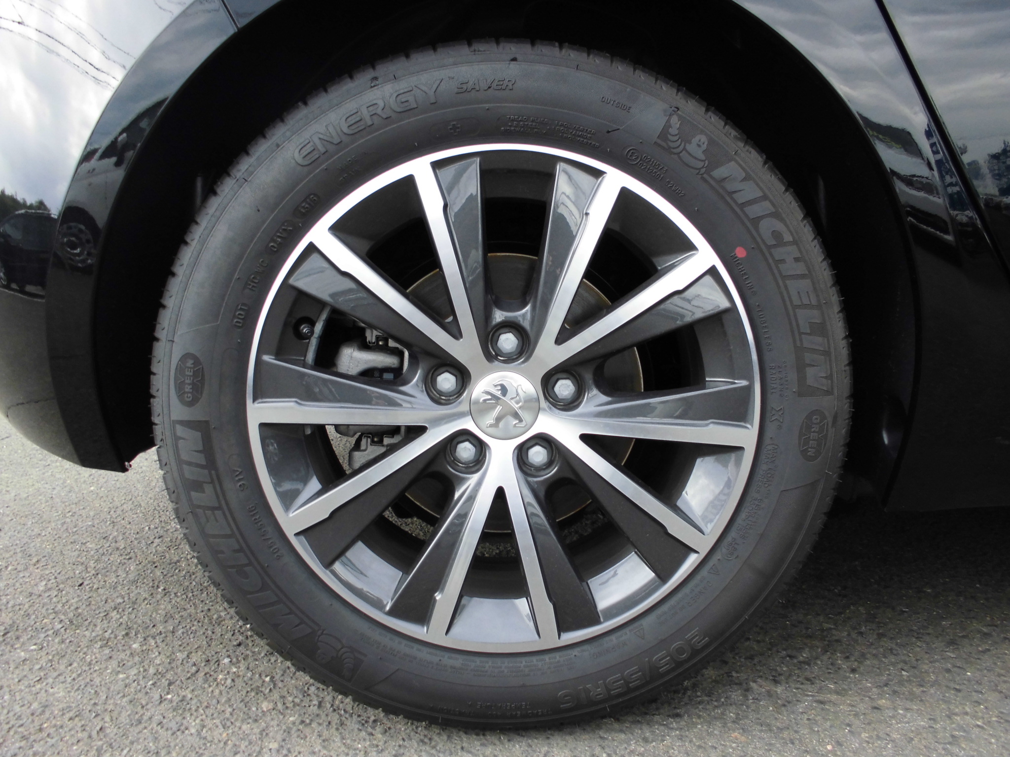 オススメのプジョー認定中古車！！