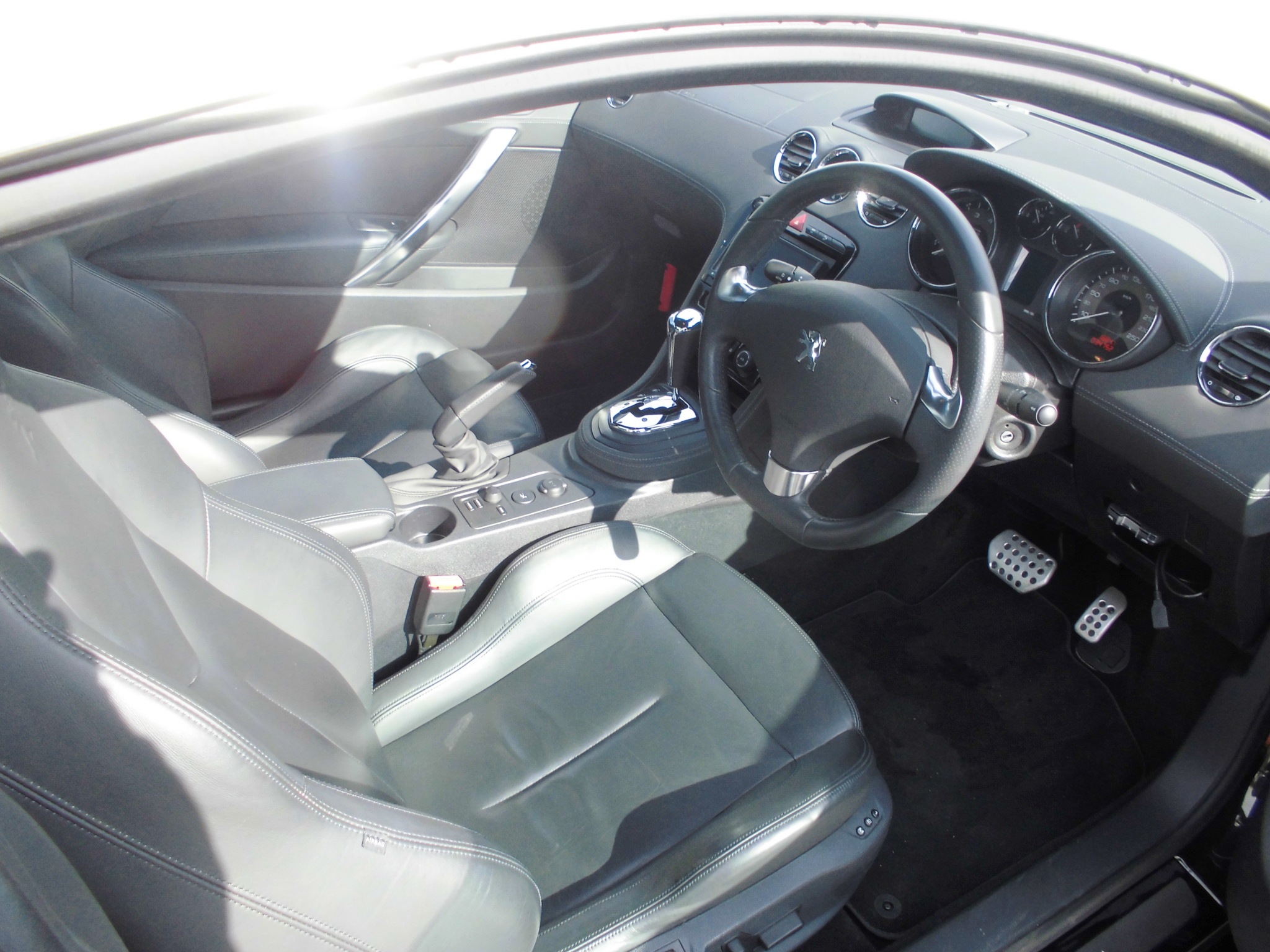 プジョー認定中古車！！