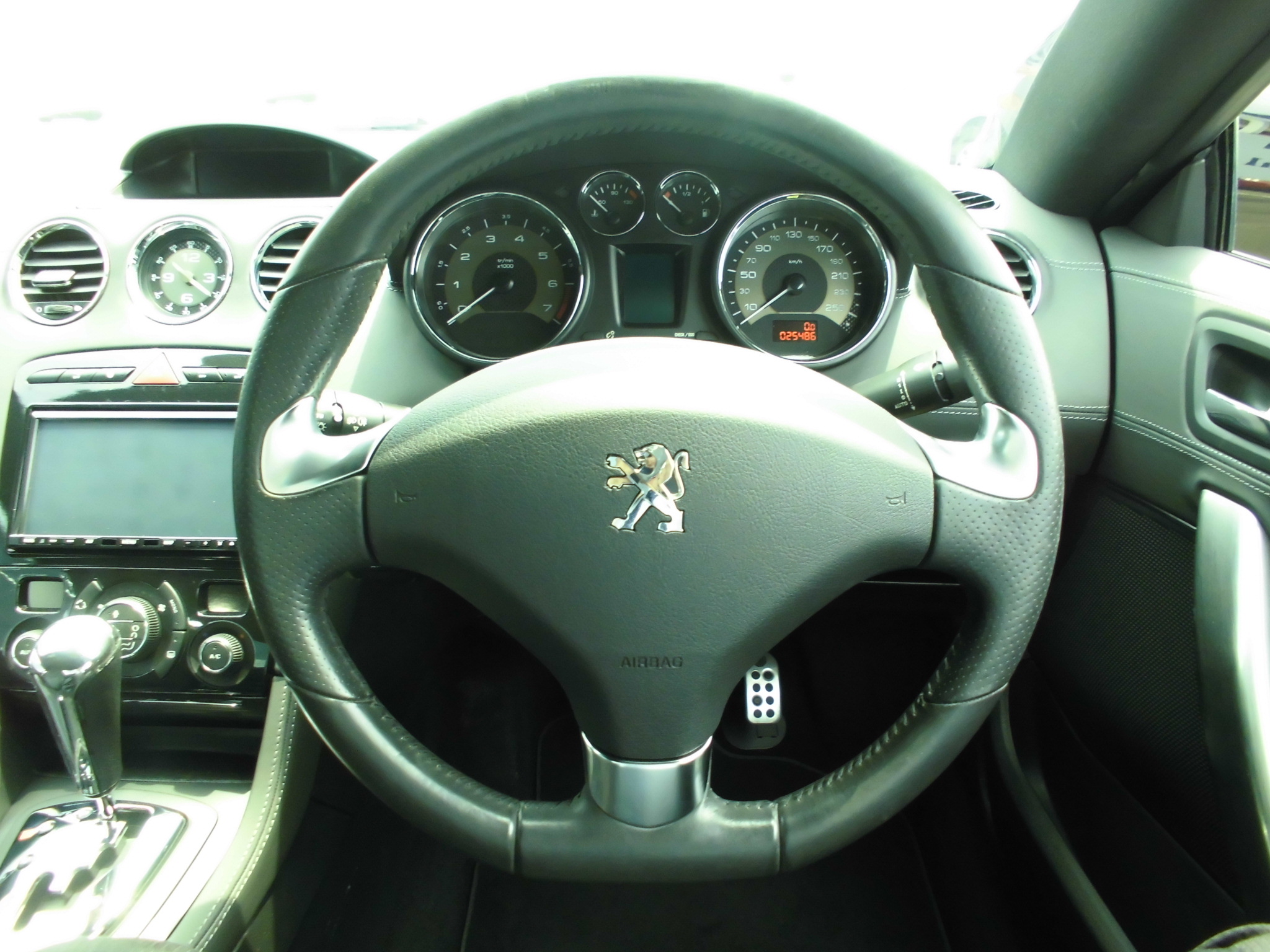 プジョー認定中古車！！