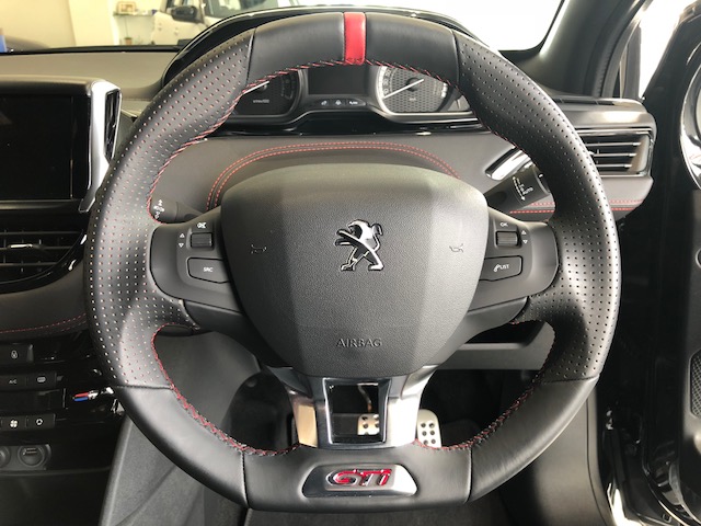 ショールーム展示車のご紹介その１