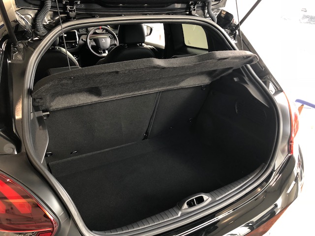 ショールーム展示車のご紹介その１