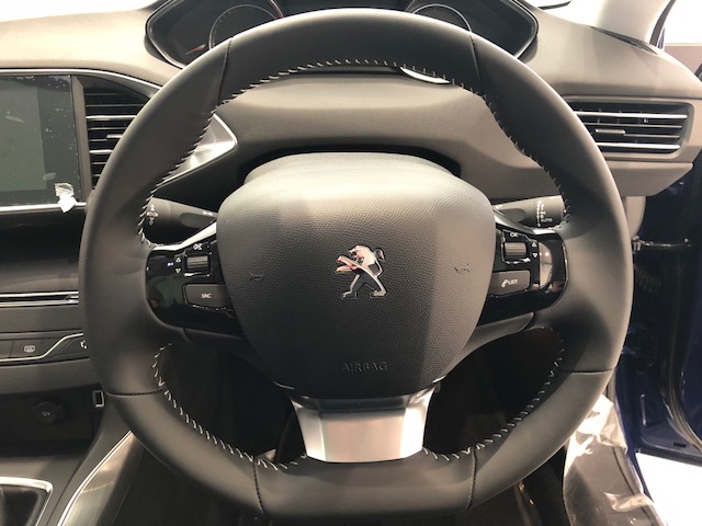 ショールーム展示車のご紹介その２