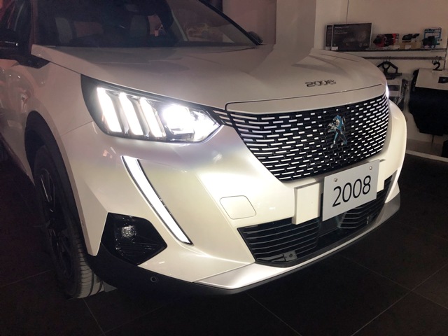 ショールームカー入れ替えました！