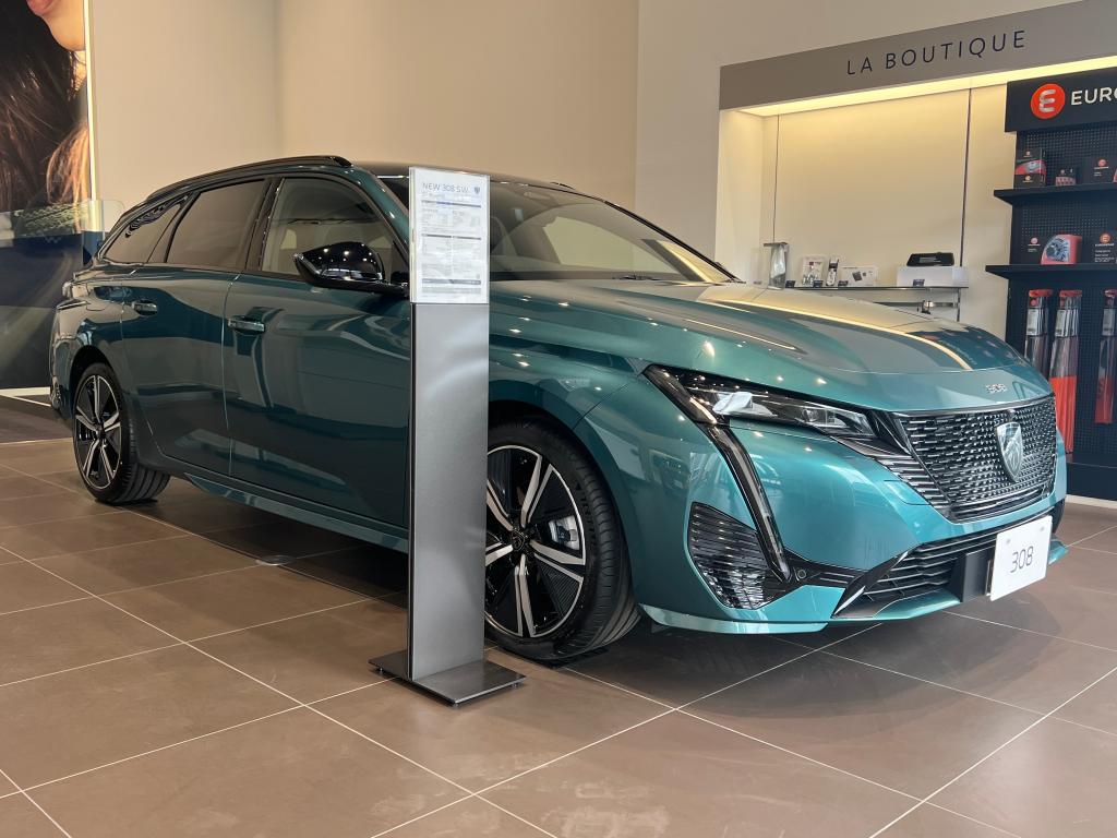 ショールーム入れ替えを行いました！