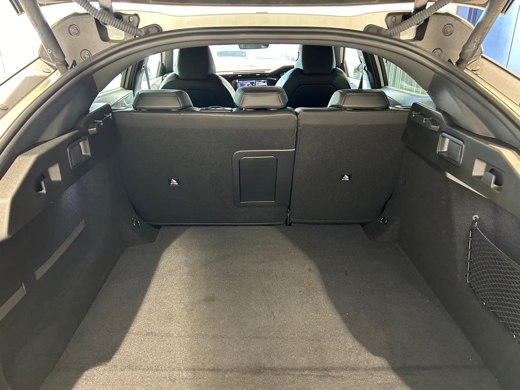 こちらの車はなんでしょうか？①