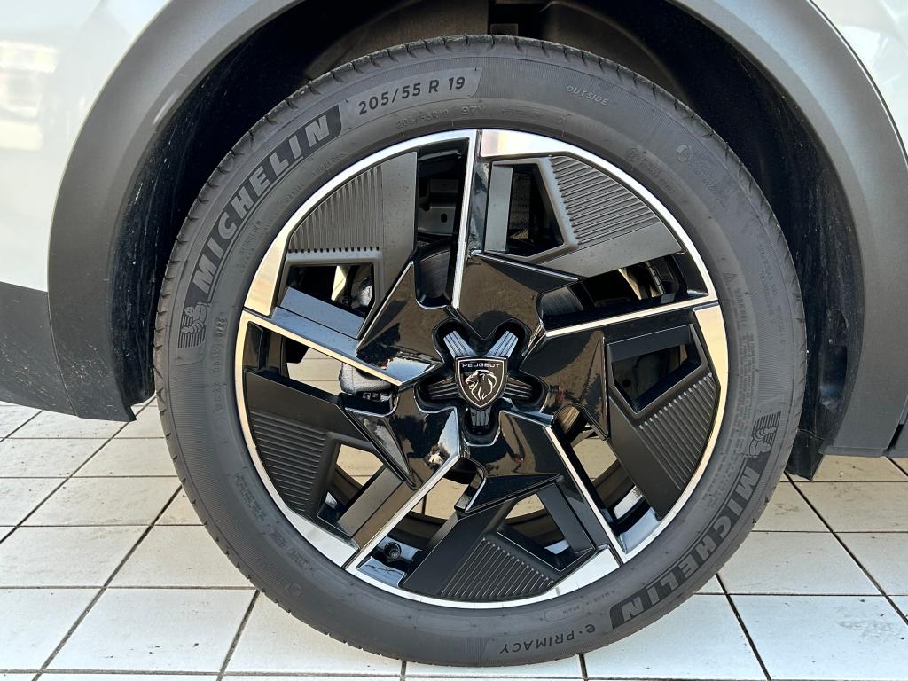 こちらの車はなんでしょうか？①